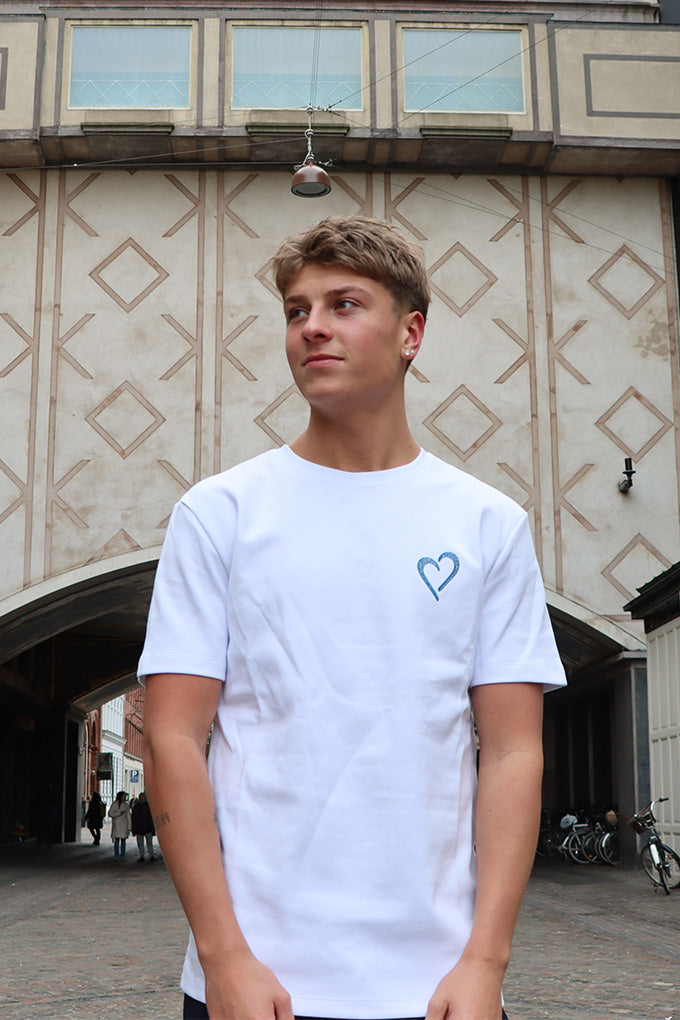 Normal fit T Shirt med Hjerte - Hvid